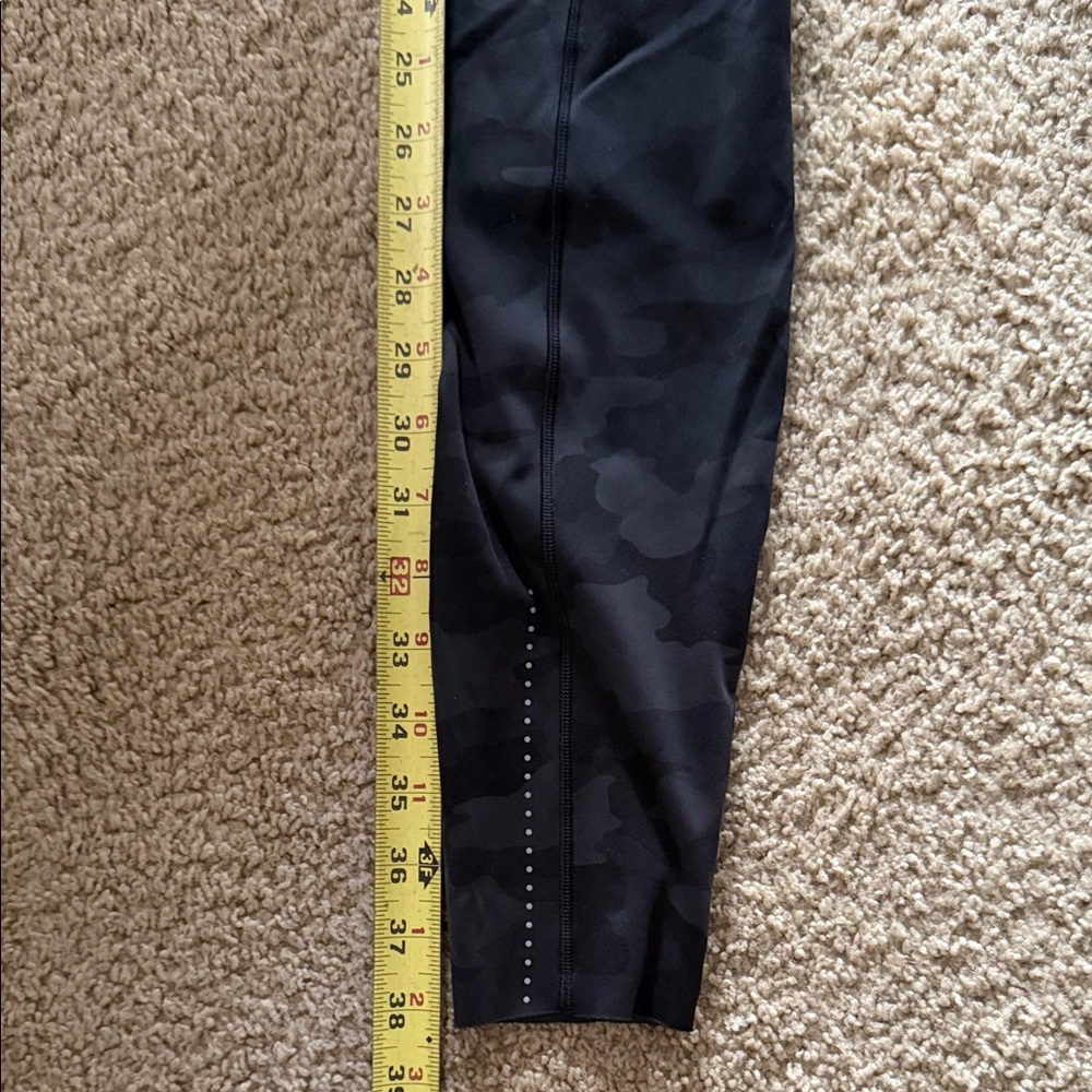 lululemon athletica Black Camo High-Rise Leggings with Side Pockets - Picture 3 of 6